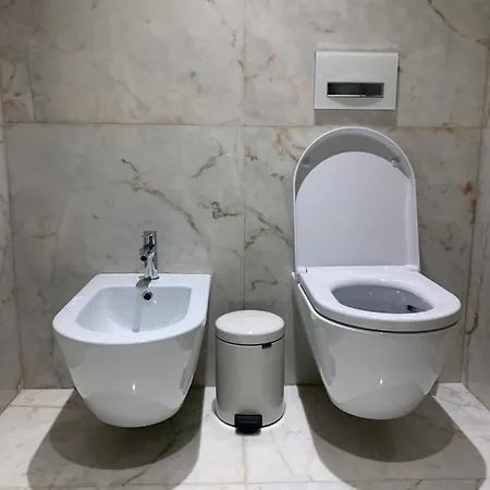 New!! Luxury Avenida Da Liberdade Flat- With Rooftop And Pool * Lisbon
