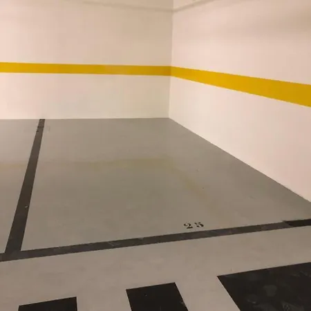 アパート New!! Luxury Avenida Da Liberdade Flat- With Rooftop And Pool リスボン