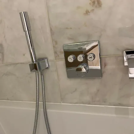 New!! Luxury Avenida Da Liberdade Flat- With Rooftop And Pool Lisboa