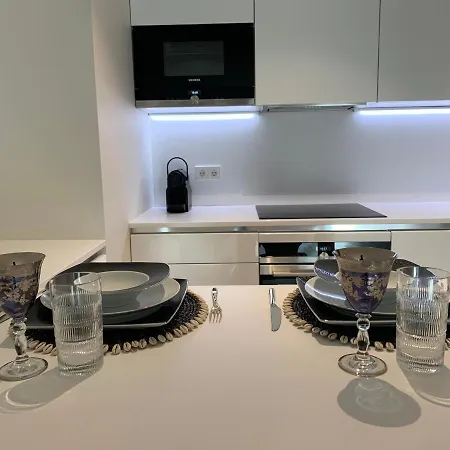 New!! Luxury Avenida Da Liberdade Flat- With Rooftop And Pool * リスボン