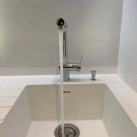 New!! Luxury Avenida Da Liberdade Flat- With Rooftop And Pool アパート リスボン