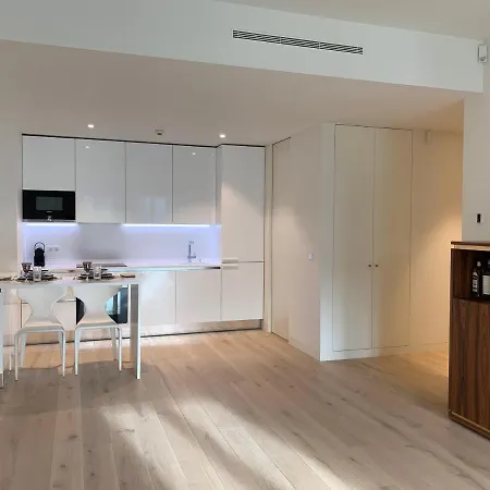 New!! Luxury Avenida Da Liberdade Flat- With Rooftop And Pool *