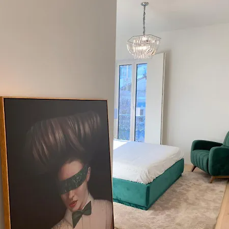 New!! Luxury Avenida Da Liberdade Flat- With Rooftop And Pool * Lizbona
