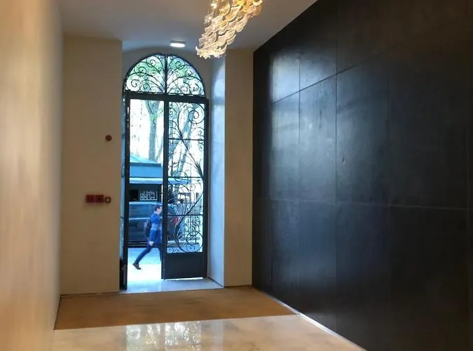 New!! Luxury Avenida Da Liberdade Flat- With Rooftop And Pool Apartment