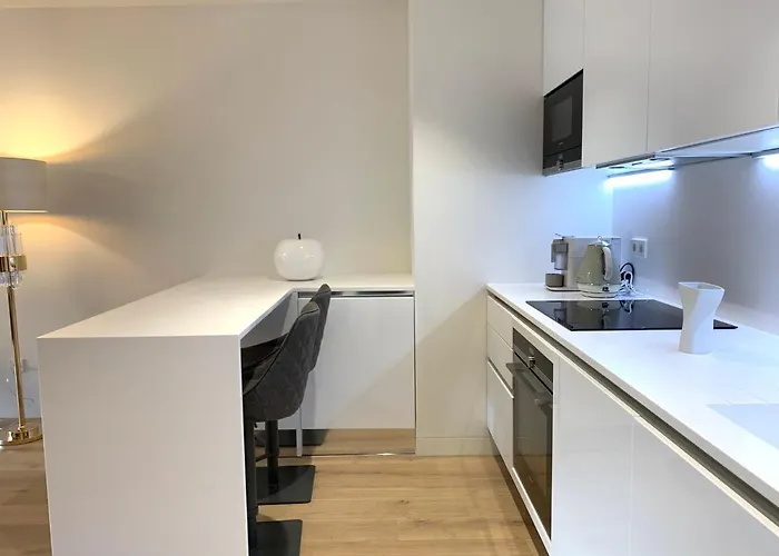 New!! Luxury Avenida Da Liberdade Flat- With Rooftop And Pool Apartment Lisbon