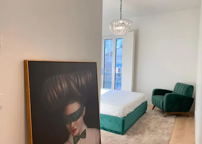 New!! Luxury Avenida Da Liberdade Flat- With Rooftop And Pool * Lisbon