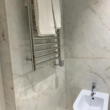 Apartmán New!! Luxury Avenida Da Liberdade Flat- With Rooftop And Pool Lisboa